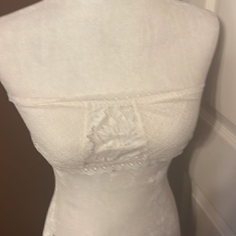 Victoria’s Secret Bralette NWT Size SMall offer 8$